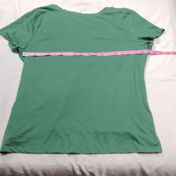 Keep Your Kiss Women's V- Neck T Shirt Size Large - Picture 8 of 10